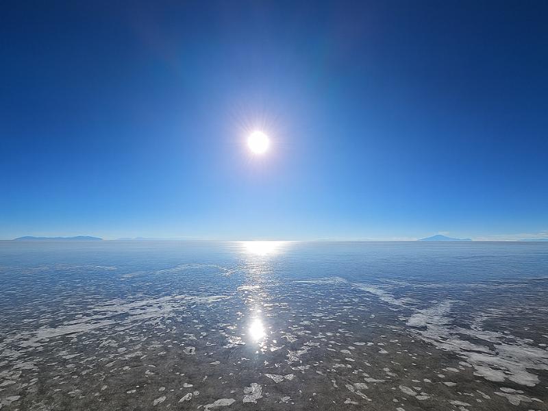2-Day Uyuni Tour – Mirror Reflection & Salt Water Sunset