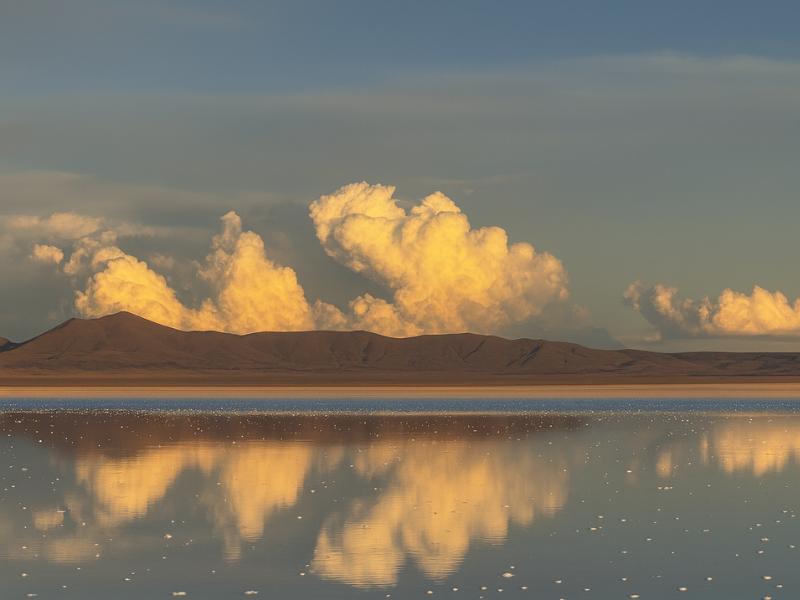 Uyuni Salt Flat Full-Day Tour with Epic Sunset