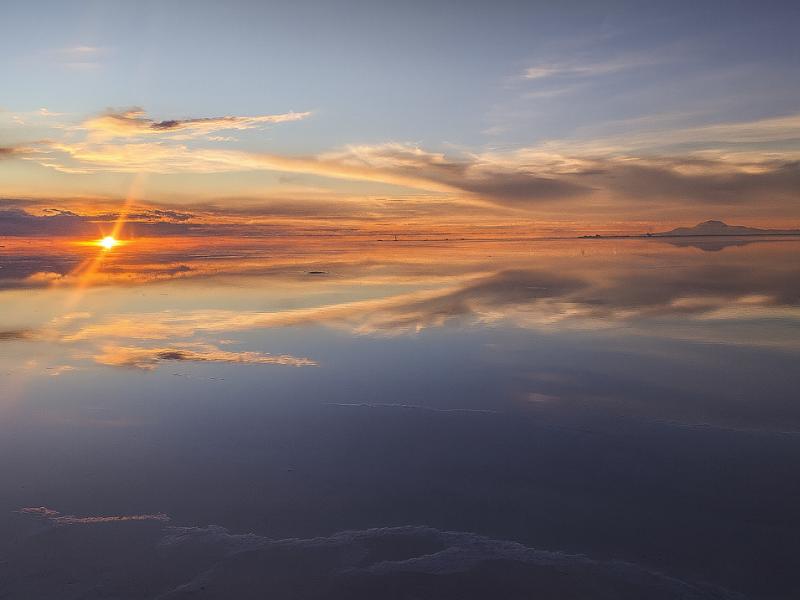 Uyuni Salt Flat Full-Day Tour with Mirror Effect & Sunset